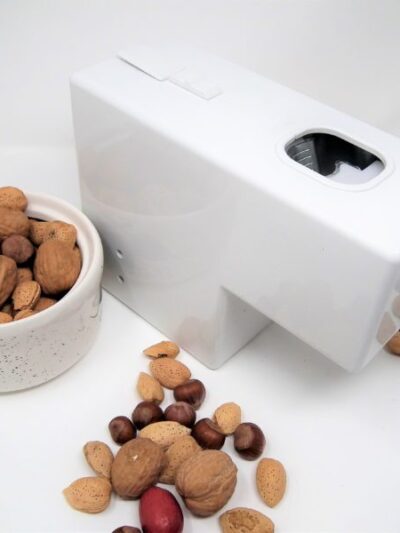 Automatic Nut Opener Machine